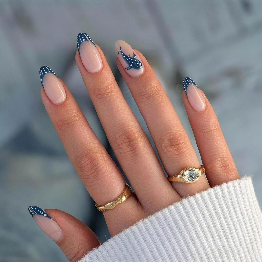 Artistic Dolphin-Themed Press-On Nail Art Set Kalsten