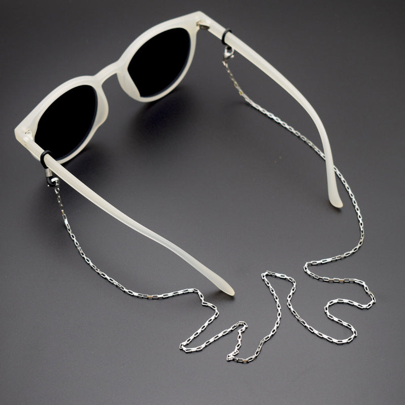 Sleek Silver Chain Eyewear Holder Kalsten