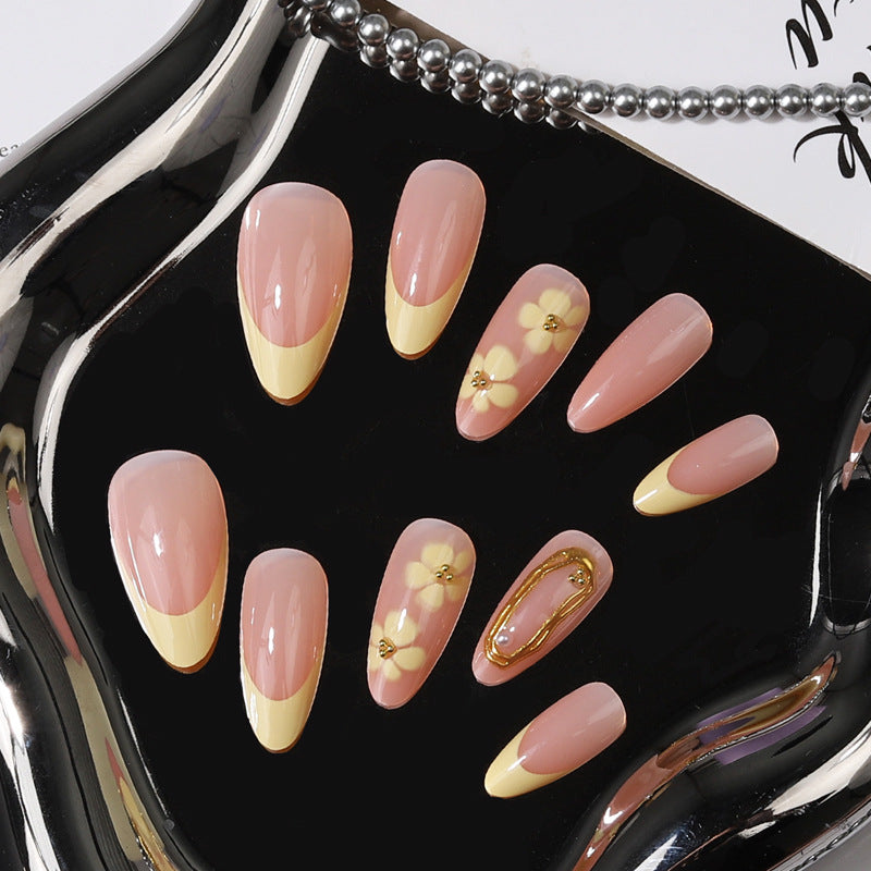 Elegant Floral Press-On Nail Set Kalsten