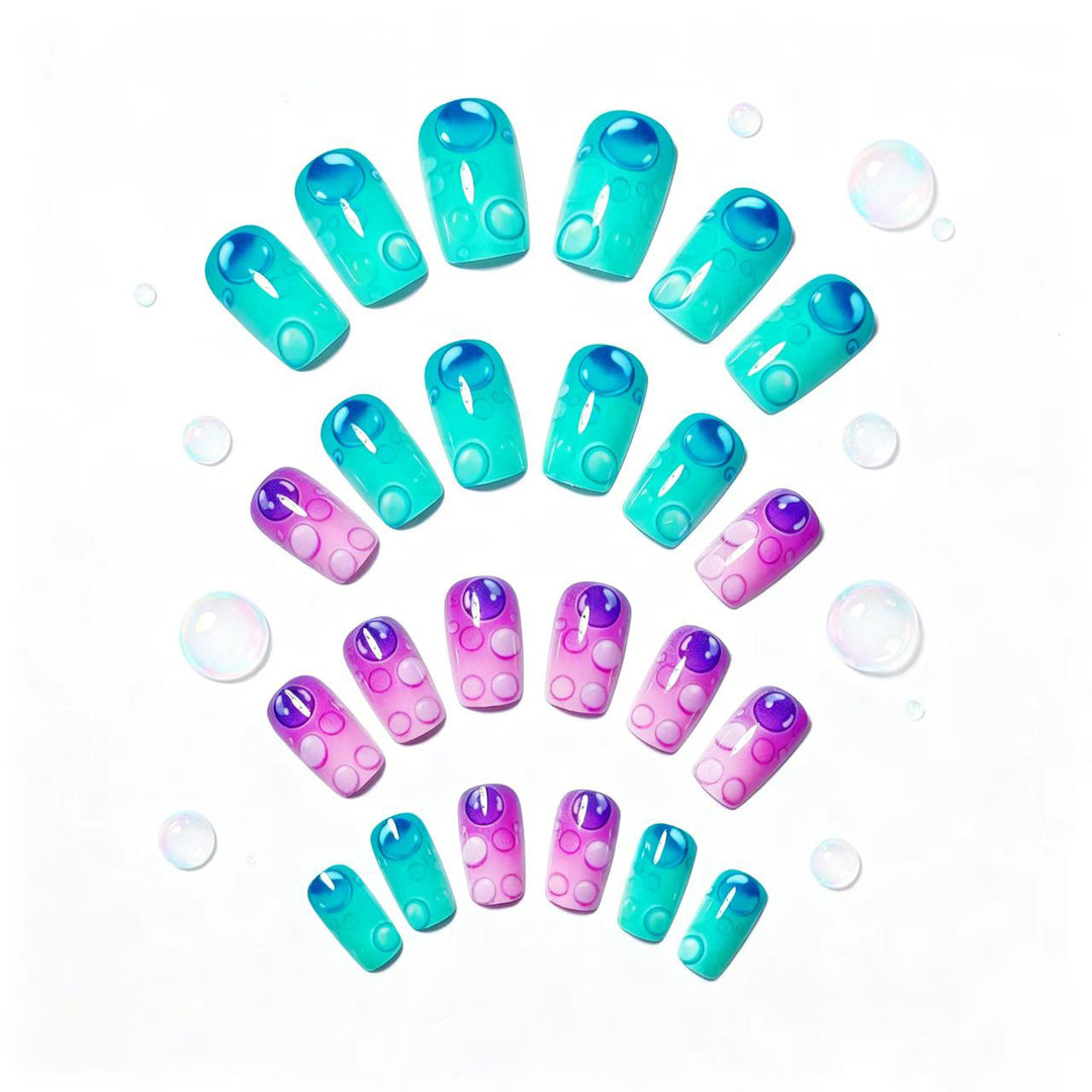 Artificial nails with shimmering water pearl motif Kalsten
