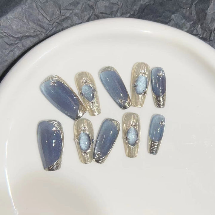Elegant Press-On Nail Set with Artistic Metallic Design Kalsten