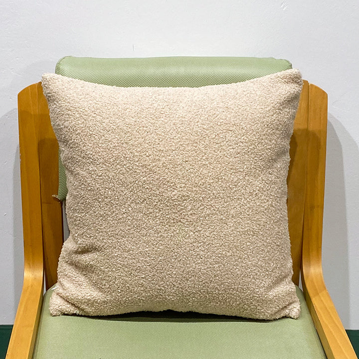 Cuddle cushion with teddy fleece cover and soft polyester filling Kalsten