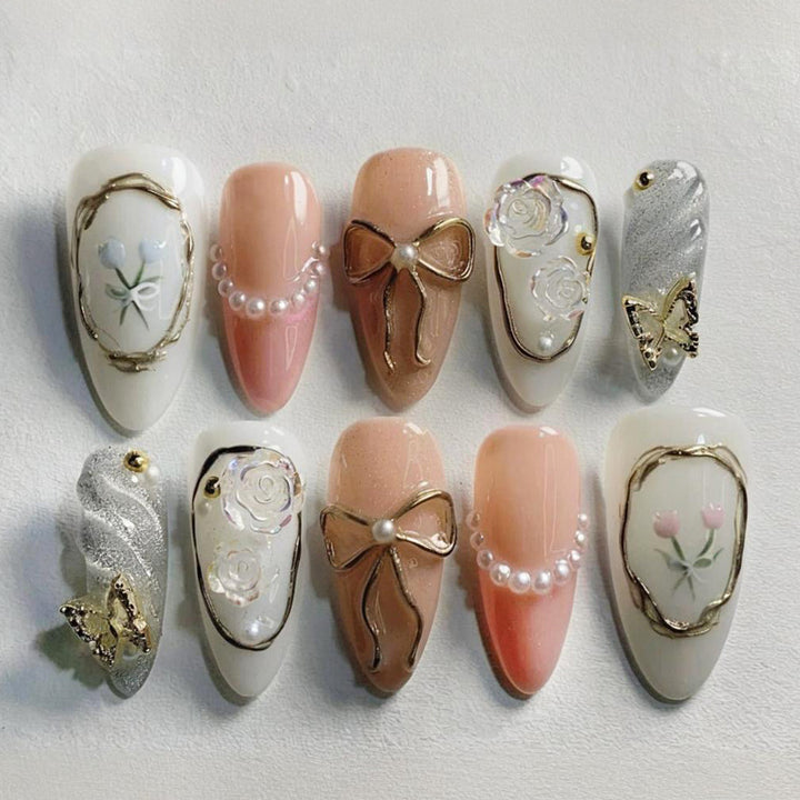 Artificial nail set with romantic flower and gold embellishments Kalsten