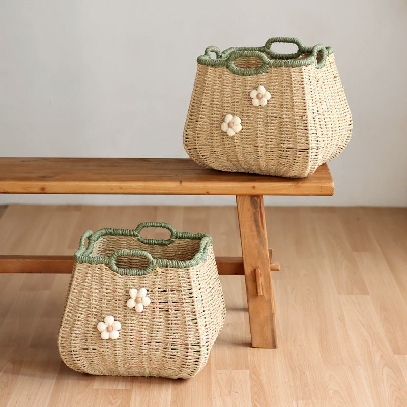 Handcrafted basket with flower appliqué Kalsten