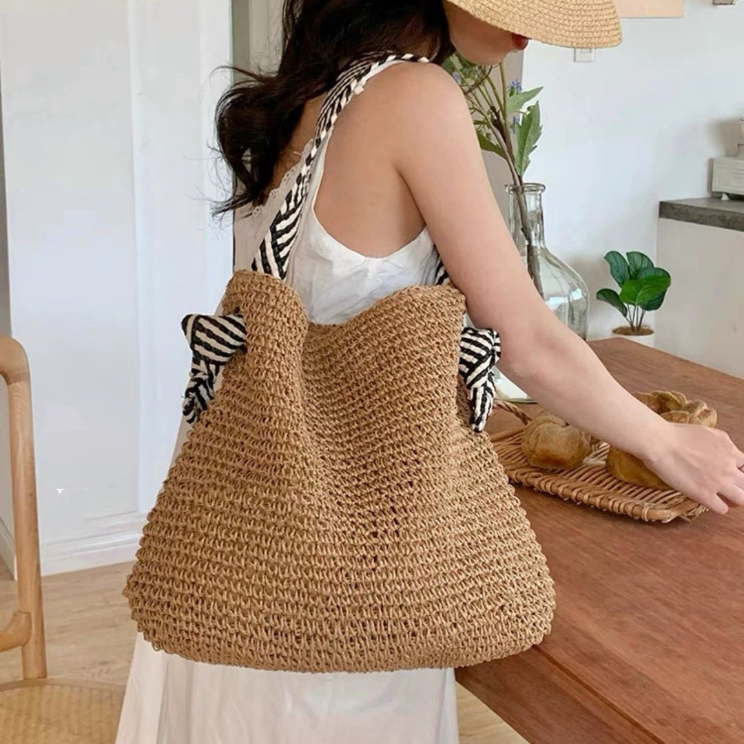 Handcrafted Trendy Straw Bag Kalsten