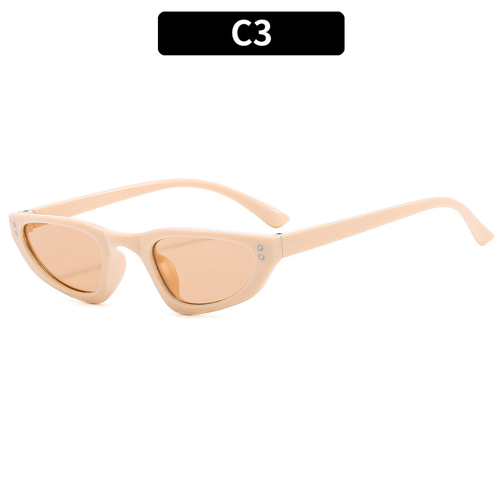 Retro Cat-Eye Sunglasses Chic Appeal