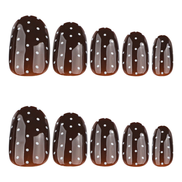 Elegant and modern nail art with polka dots Kalsten