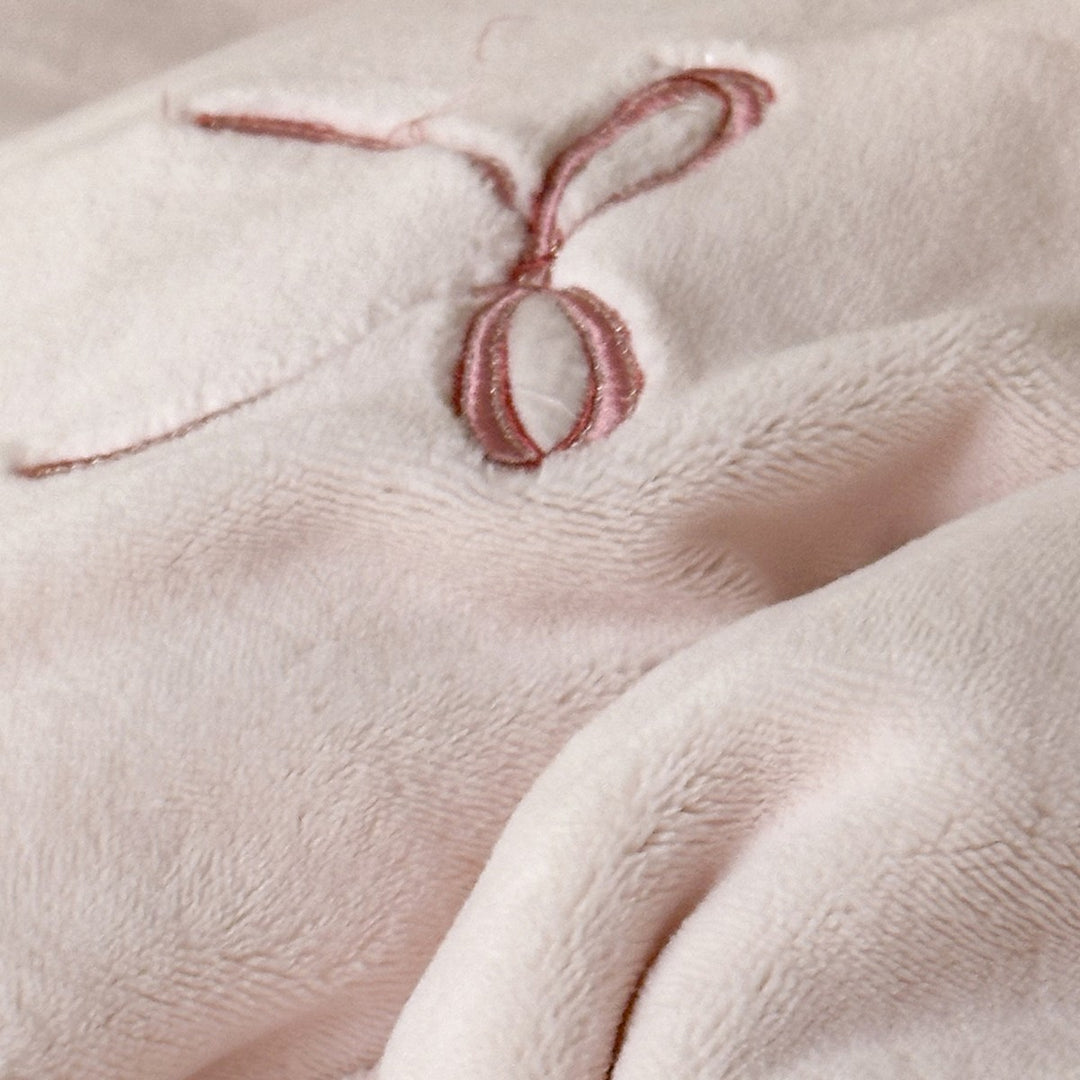 Romantic cotton flannel bedding set with cherry embroidery