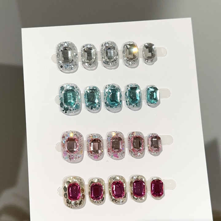Sparkling Rhinestone 3D Press-On Nail Art