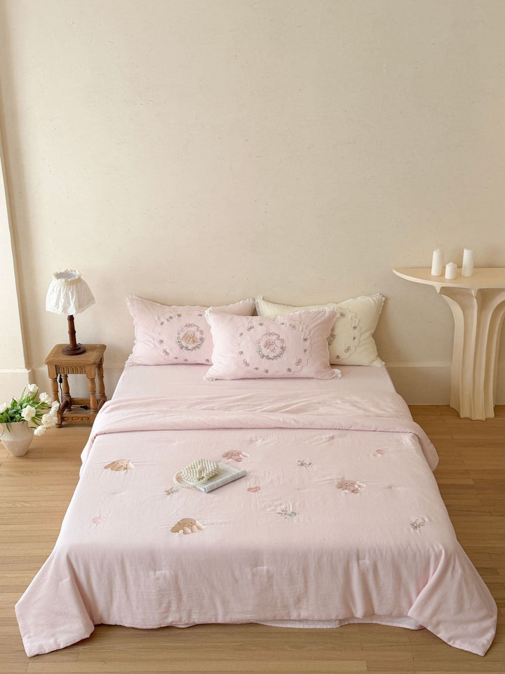 Delicate cotton bed linen set with embroidered pillowcase and fitted sheet Kalsten
