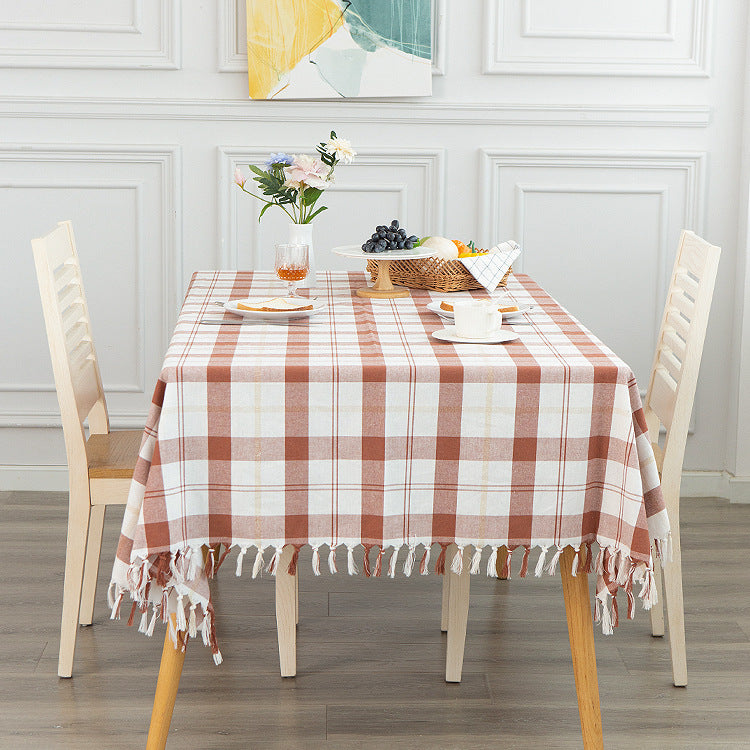 Rectangular checked cotton tablecloth with decorative fringes and light linen finish Kalsten