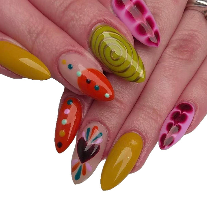 Artificial nails with Lively Design Kalsten