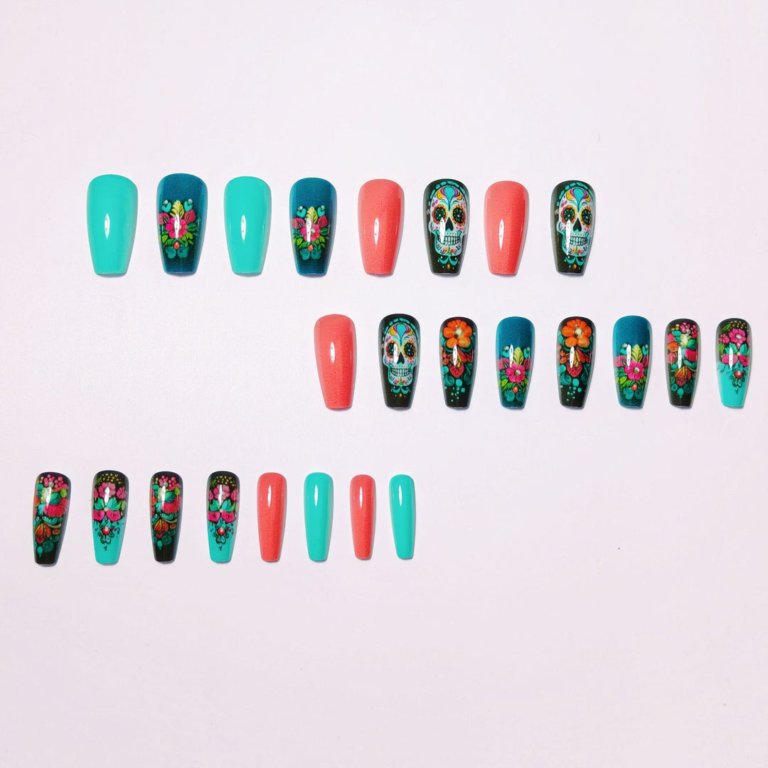 Artificial nails with festive skull design Kalsten