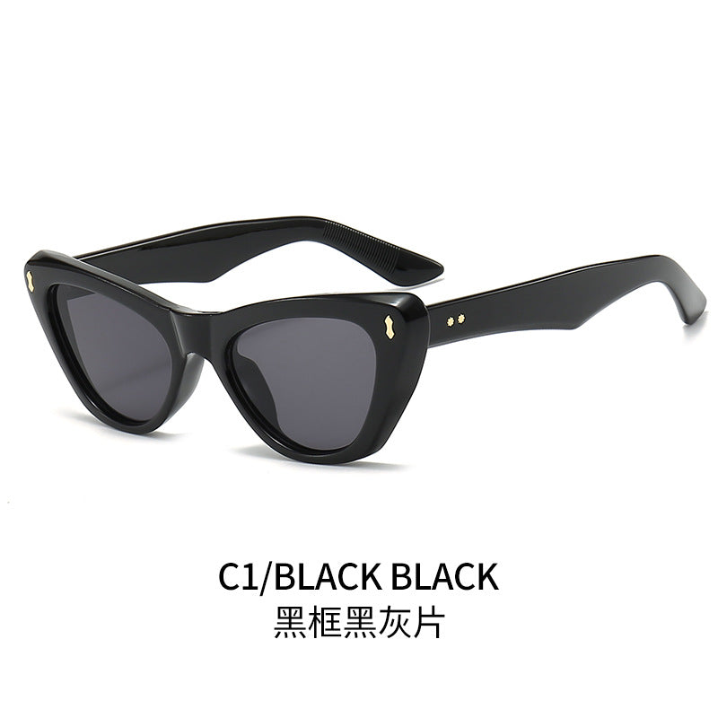 Ladies Cat-Eye Sunglasses with Elegant Accentuated Frame Kalsten