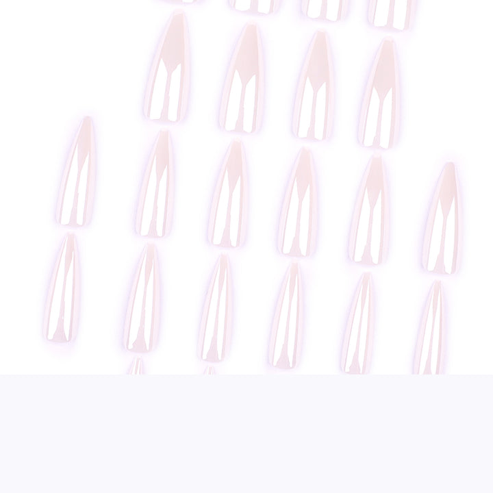 Elegant Stiletto Nails Kalsten