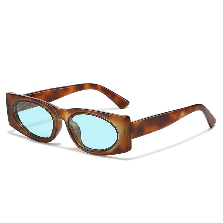 Retro-Inspired Wide-Frame Sunglasses Kalsten