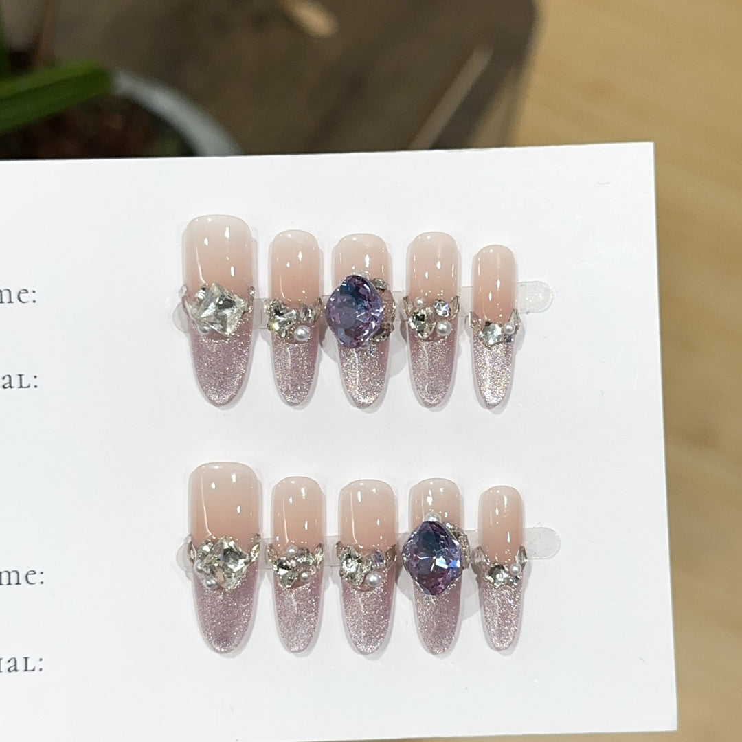 Glamorous Rhinestone-Embellished Press-On Nail Set 1790730529