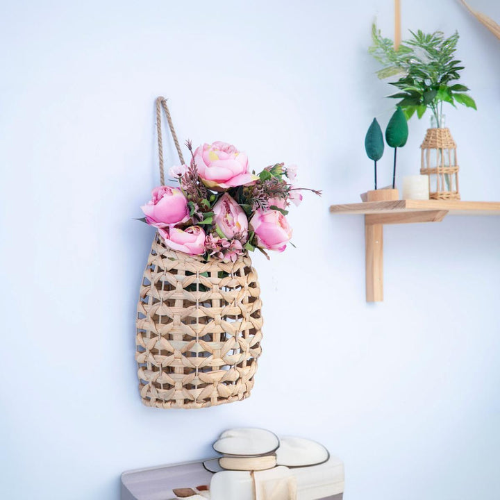 Handcrafted basket with hanging design Kalsten