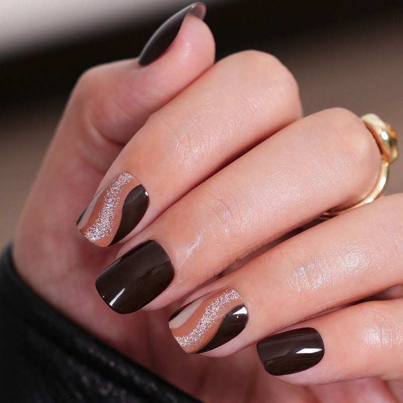 Stylish Press-On Nail Set with Shimmering Finish Kalsten