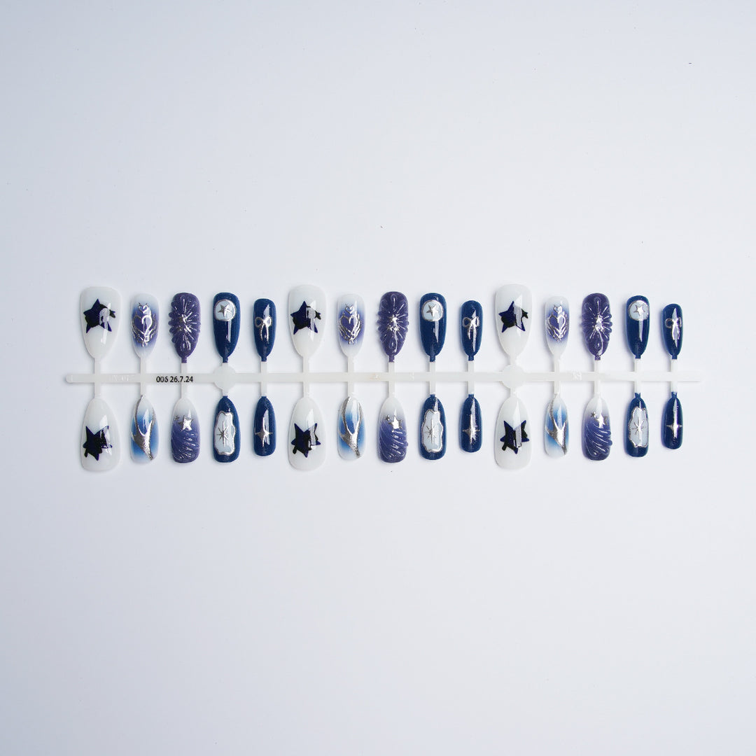 Acrylic nail set with stylish designs Kalsten