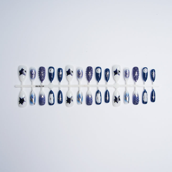 Acrylic nail set with stylish designs Kalsten