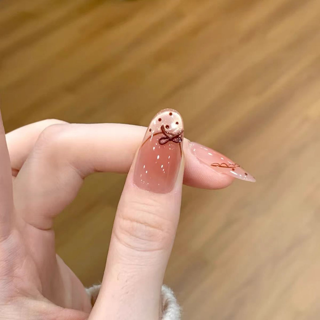 Artistic Press-On Nail Design Kalsten