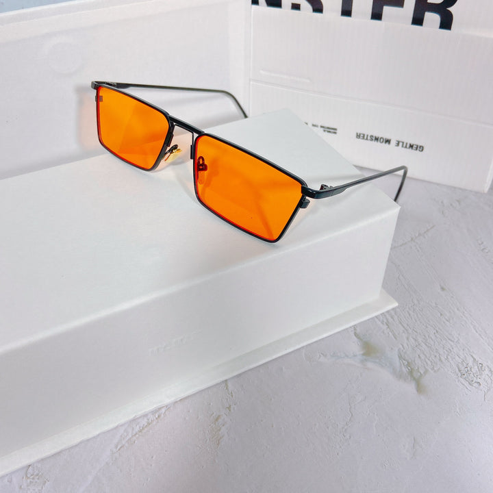 Fashionable sunglasses with rectangular metal frame Kalsten
