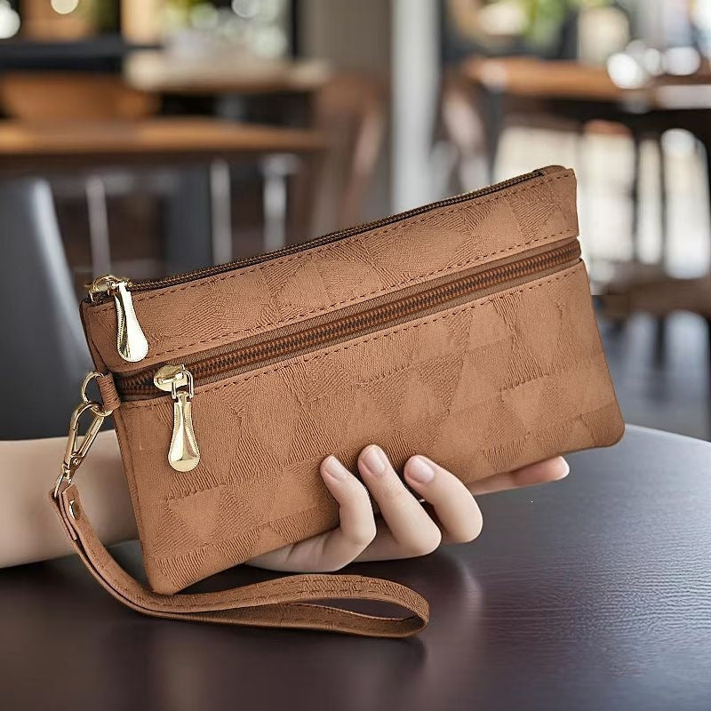 Elegant Clutch With Practical Zipper Kalsten