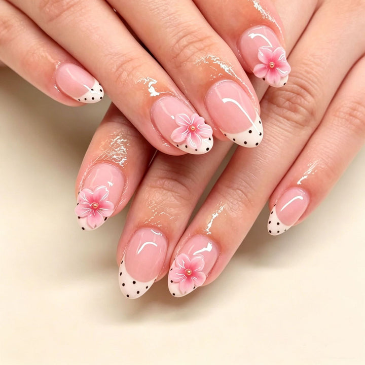 Floral Detailing Press-On Nail Art Kalsten