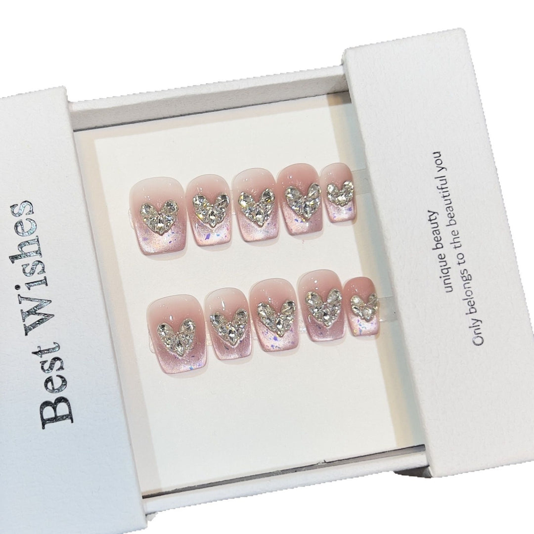 Glamorous Heart-Accent Press-On Nail Set Kalsten