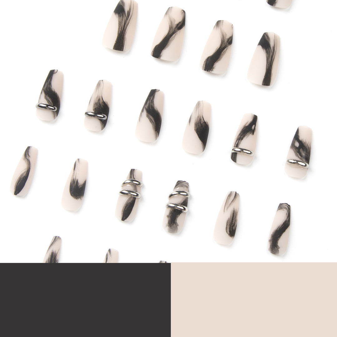 Trendy and creative artificial nails Kalsten