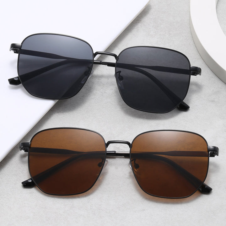 Women’s fashionable square glasses with lightweight metal frame Kalsten