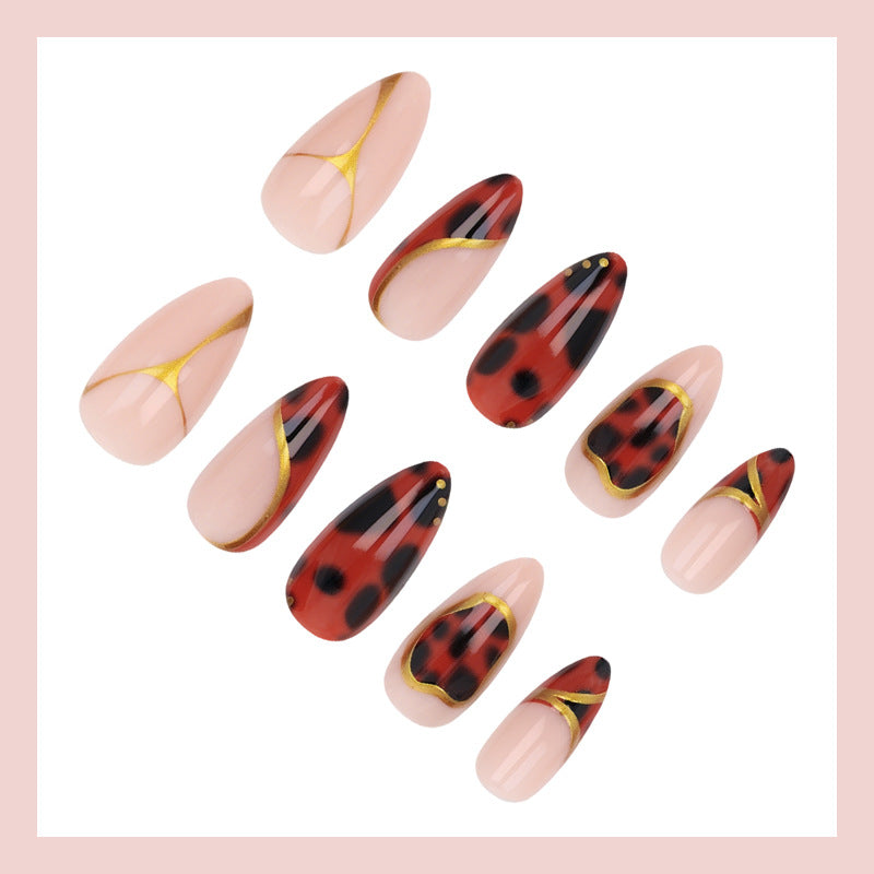 Nail Art Set with creative leopard and glitter details Kalsten