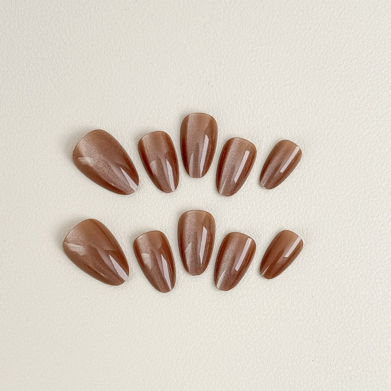 Luxurious artificial nails with shiny finish Kalsten