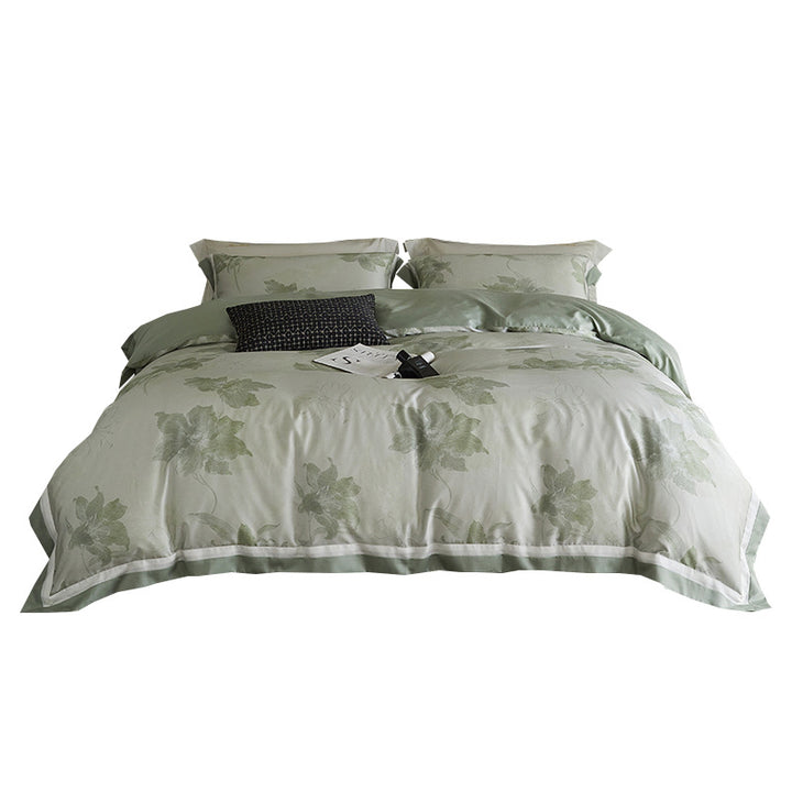 Bedding set made of cotton satin with large floral print and fine hem