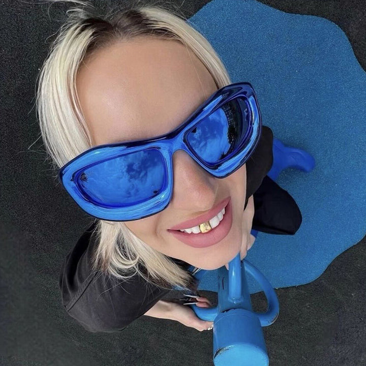 Women's sporty sunglasses with protective UV filter and thick frame Kalsten