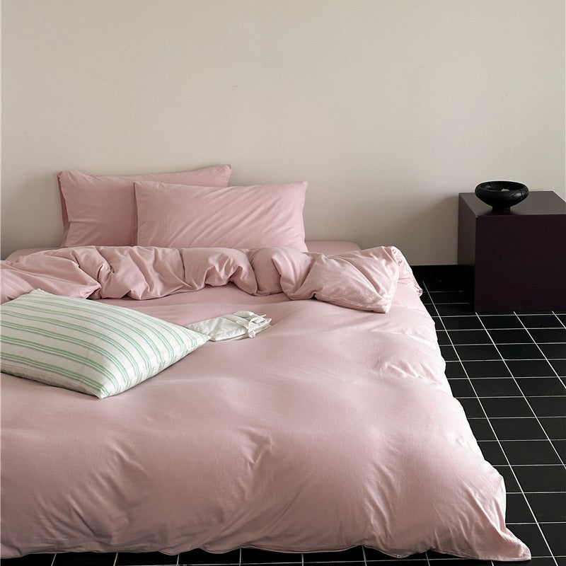 Minimalist Mako satin bedding set with extra-soft surface and easy-care weaving