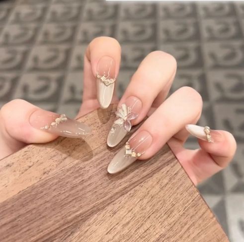Glossy Ombre Stiletto Nail Enhancements