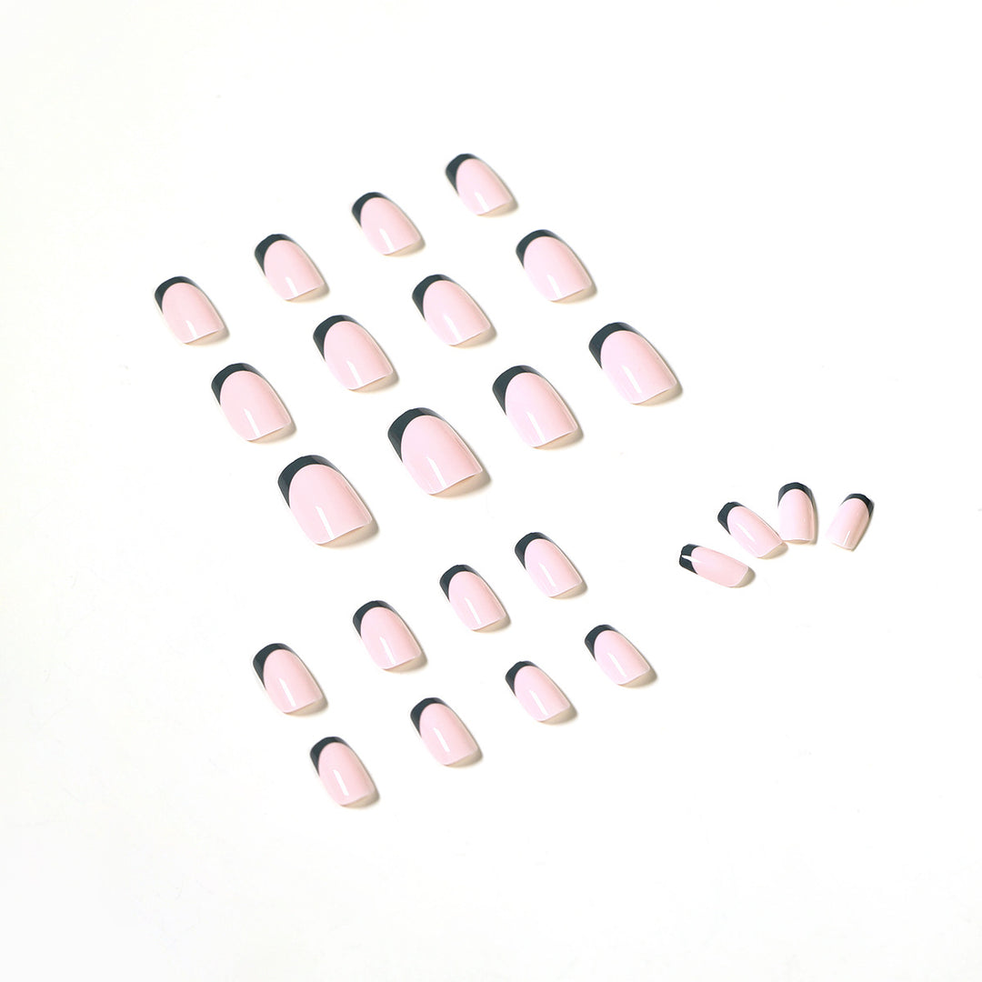 Artistic nail art with elegant gradient and lace accents Kalsten