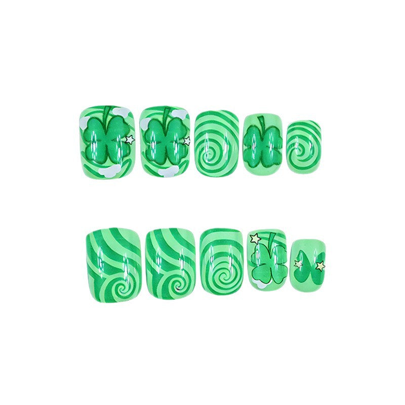 Festive Shamrock Nail Art Kalsten