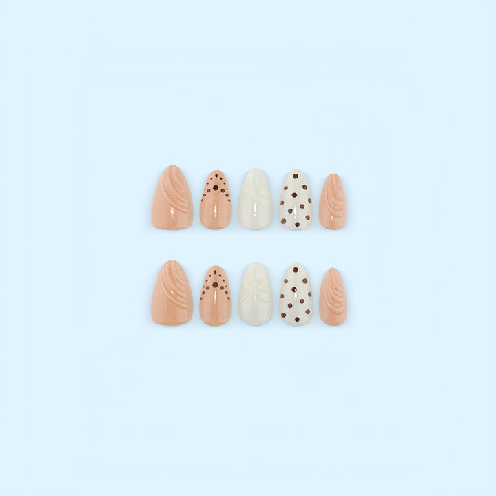 Artificial nails in refined dot design Kalsten