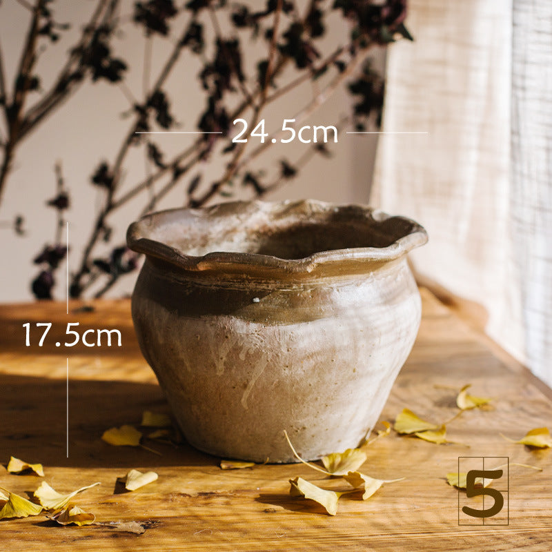 Rustic ceramic pot with handmade design Kalsten
