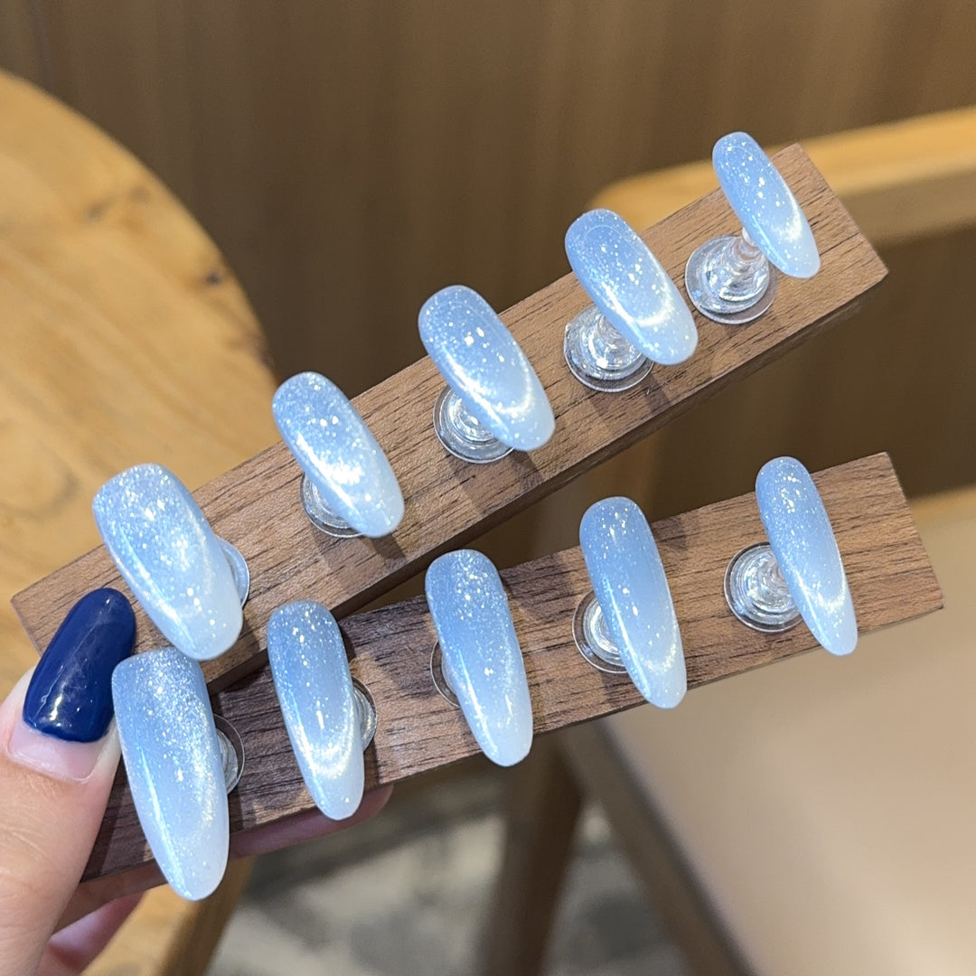 Glamorous artificial nails with glitter gradient Kalsten