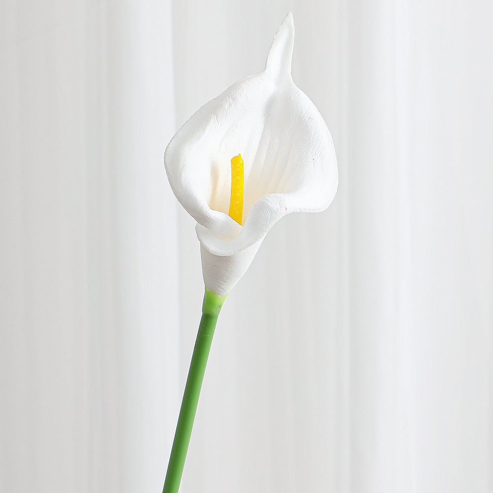 Artificial Calla Lily with meticulous craftsmanship