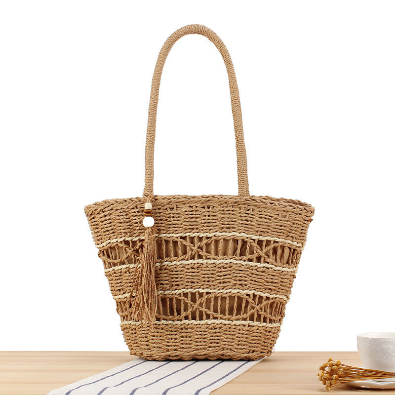 Hand-knotted shopping bag made of natural weave with elegant tassel decoration Kalsten