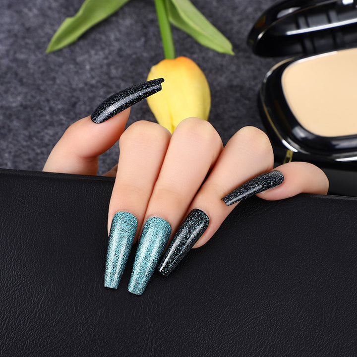 Nail art set with glitter and elegant transitions Kalsten