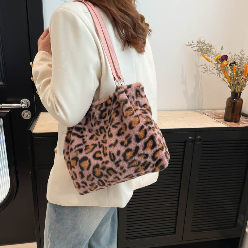 Luxurious Leopard Print Fur Bucket Bag