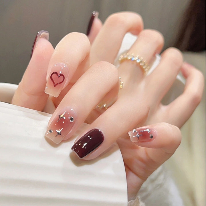 Festive Holiday Themed Press-On Nail Art Kalsten