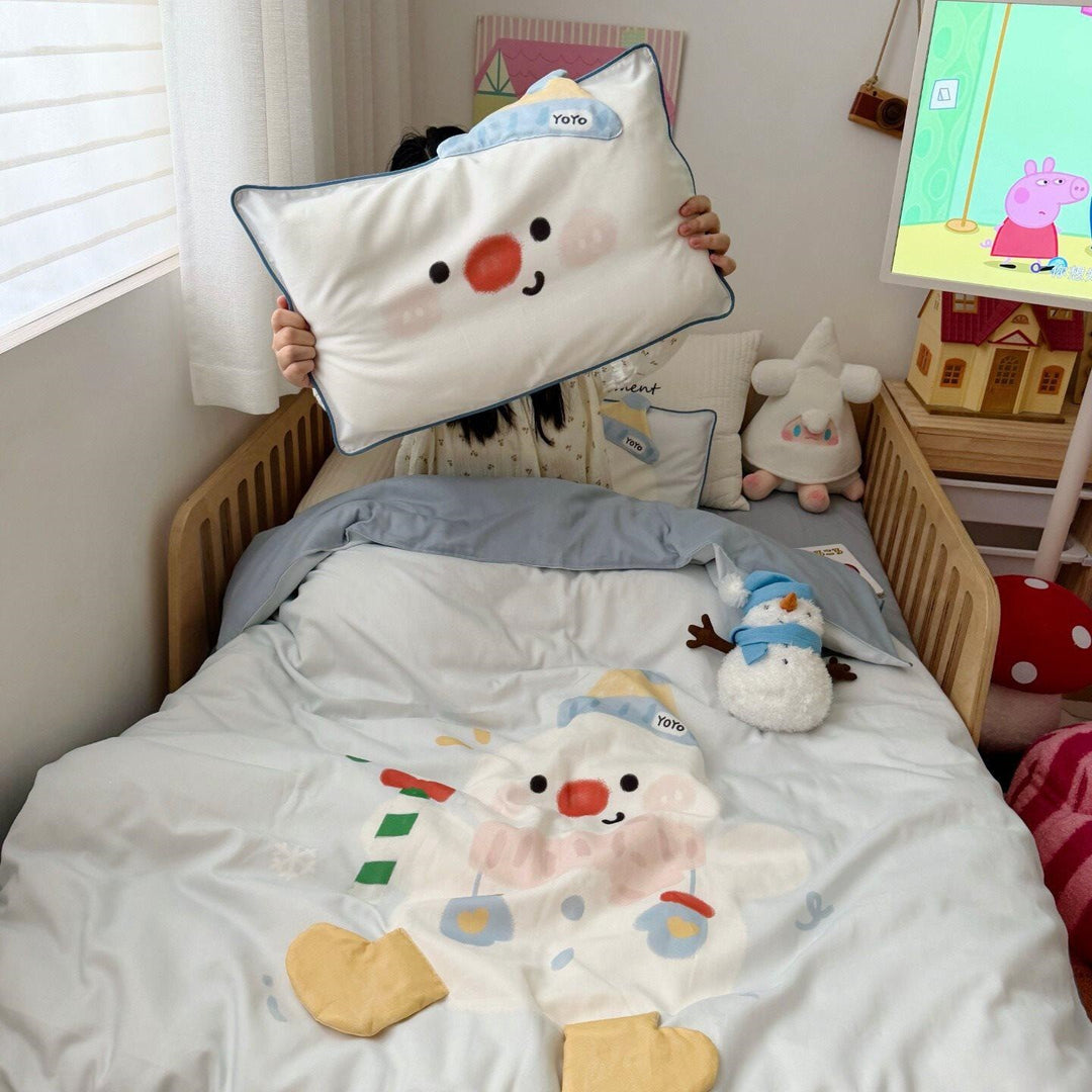 Children's bedding set with detailed dog appliqué, velvet trim, and soft muslin