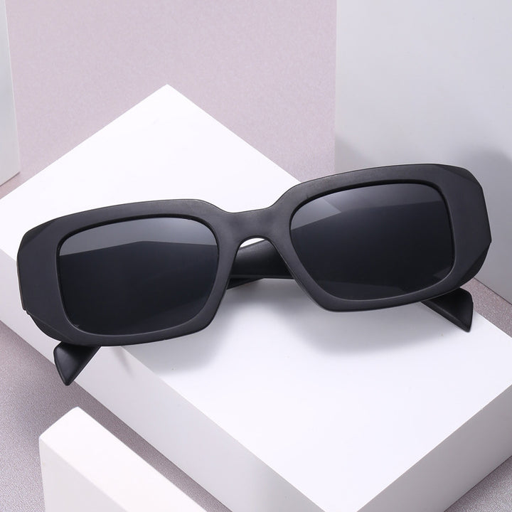 Women's trendy oversized sunglasses in fashionable rectangular design Kalsten